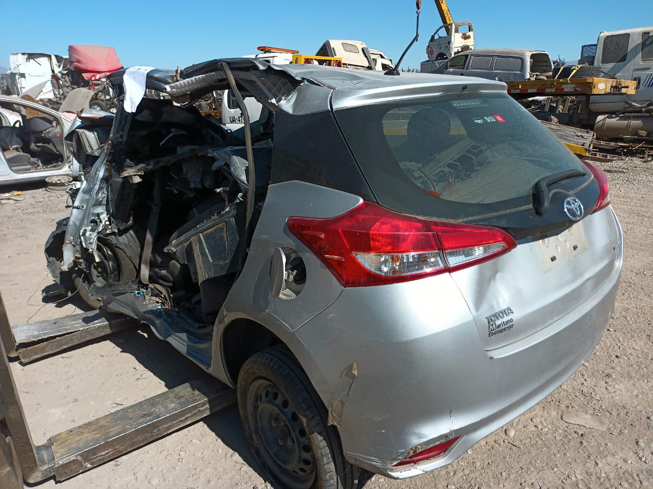  Toyota YARIS  USADO